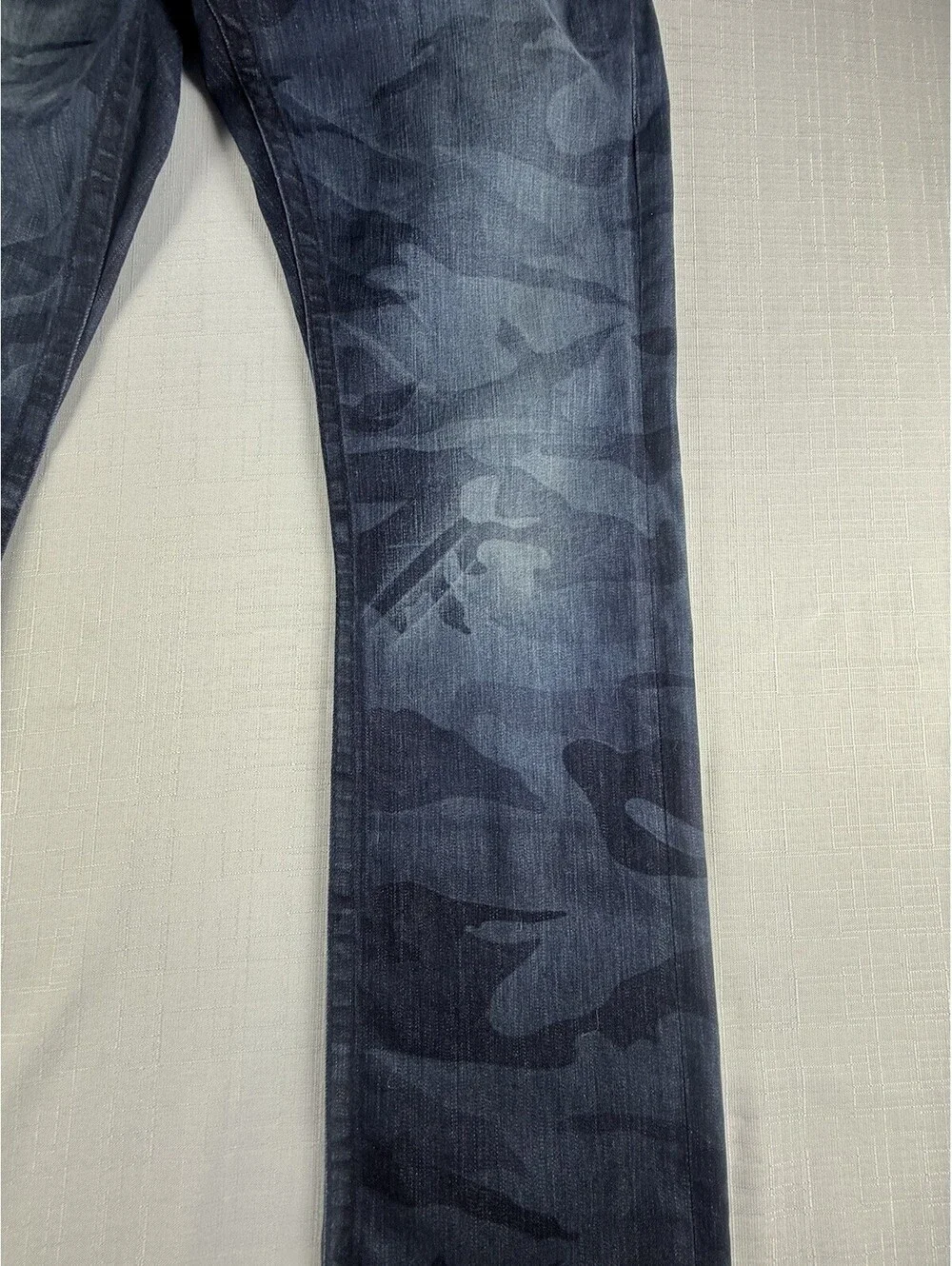 True Religion Bobby Camo Jeans Mens 36 Made USA Blue Straight Stretch Denim Y2K